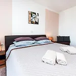Apartments & Room Anita